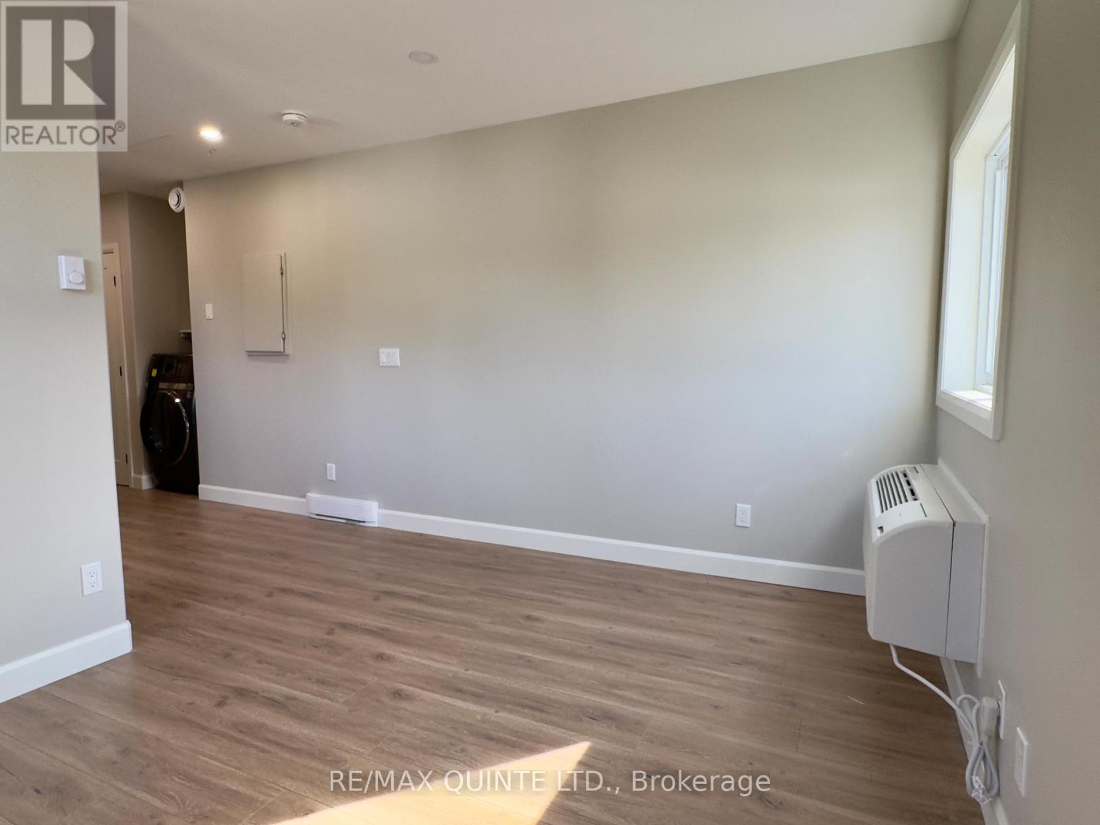 4 - 330 Victoria Street, Tweed (Tweed (Village)), Ontario  K0K 3J0 - Photo 5 - X12302493