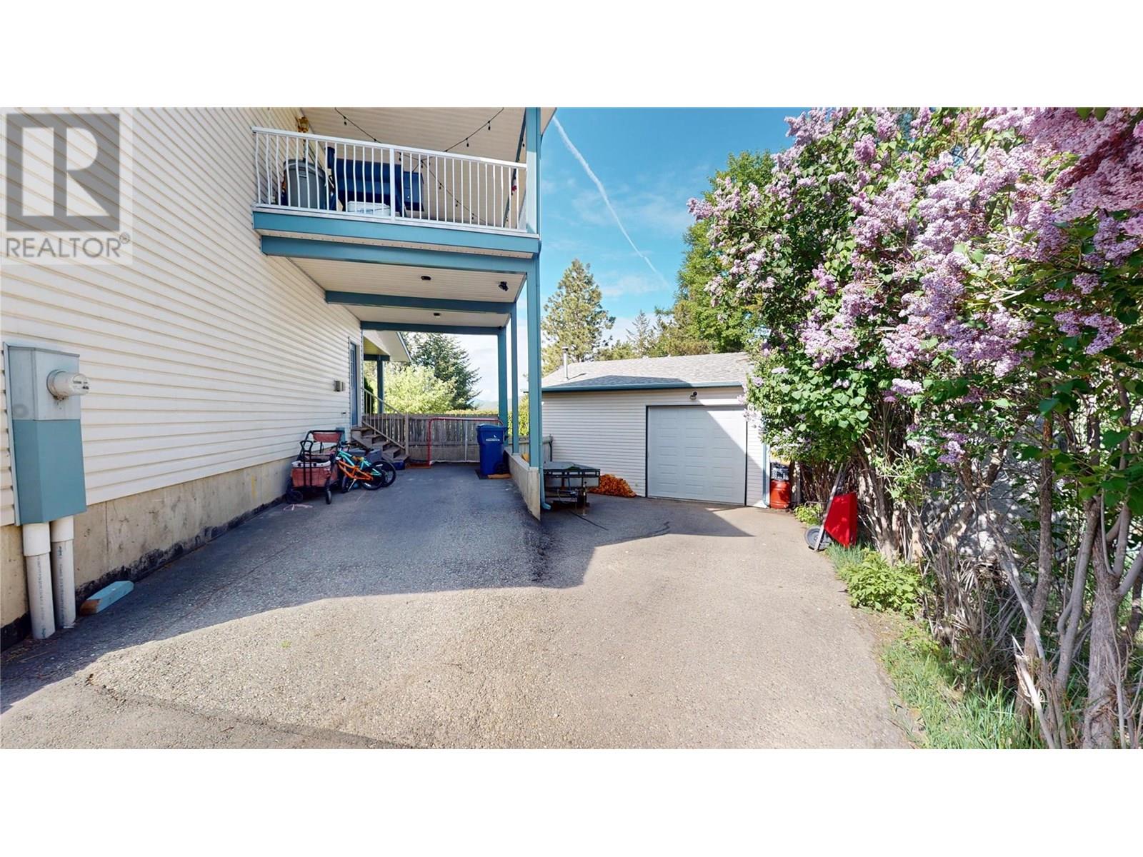 121 10th Street S, Cranbrook, British Columbia  V1C 4P5 - Photo 4 - 10349373