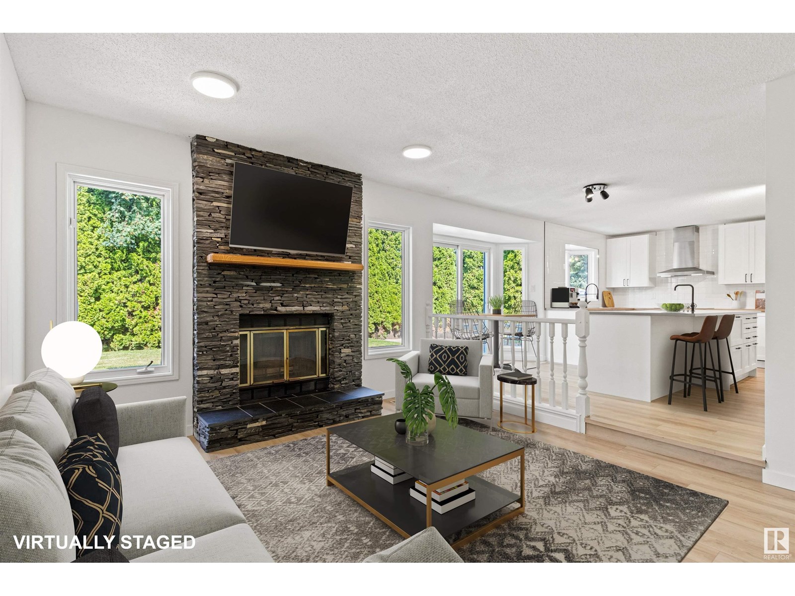 Property at 36 LANGHOLM DR image 2