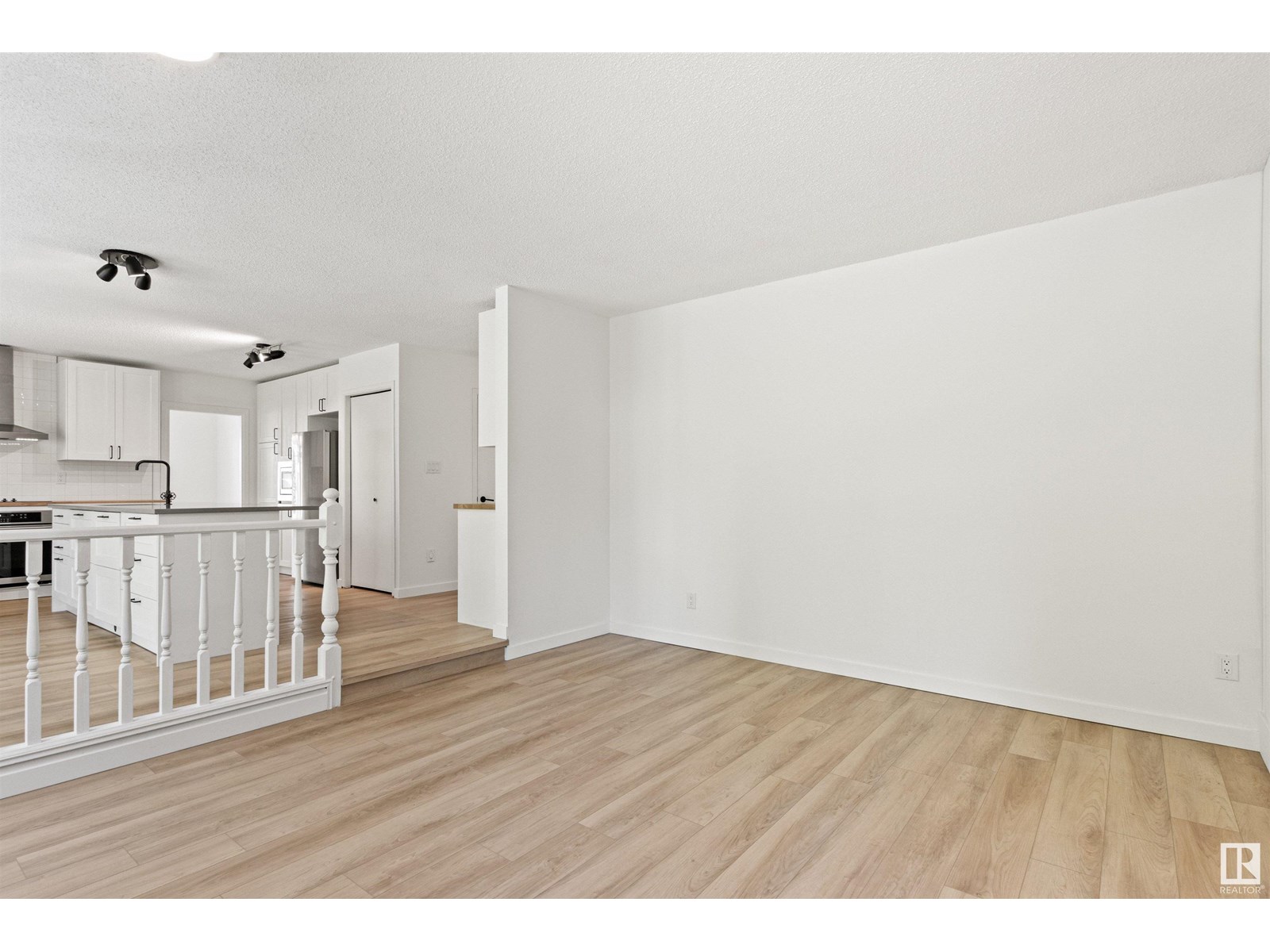 Property at 36 LANGHOLM DR image 5