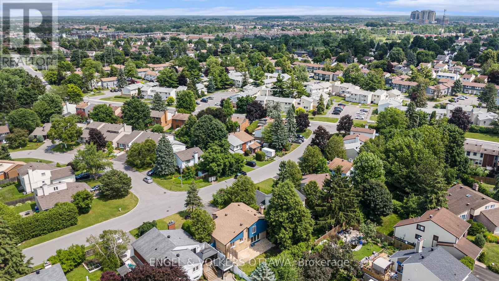 Property at 123 TRIPP CRESCENT image 3
