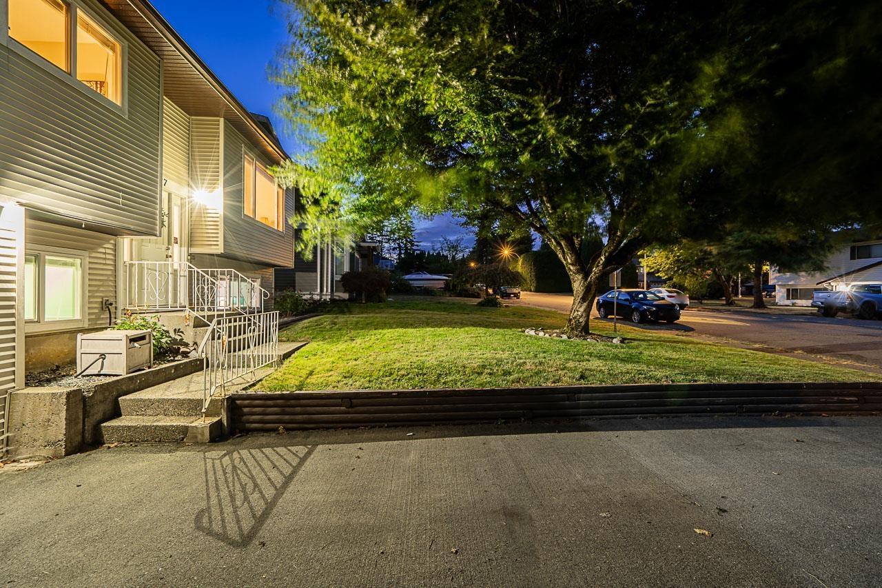 Property at 2827 264A STREET image 2