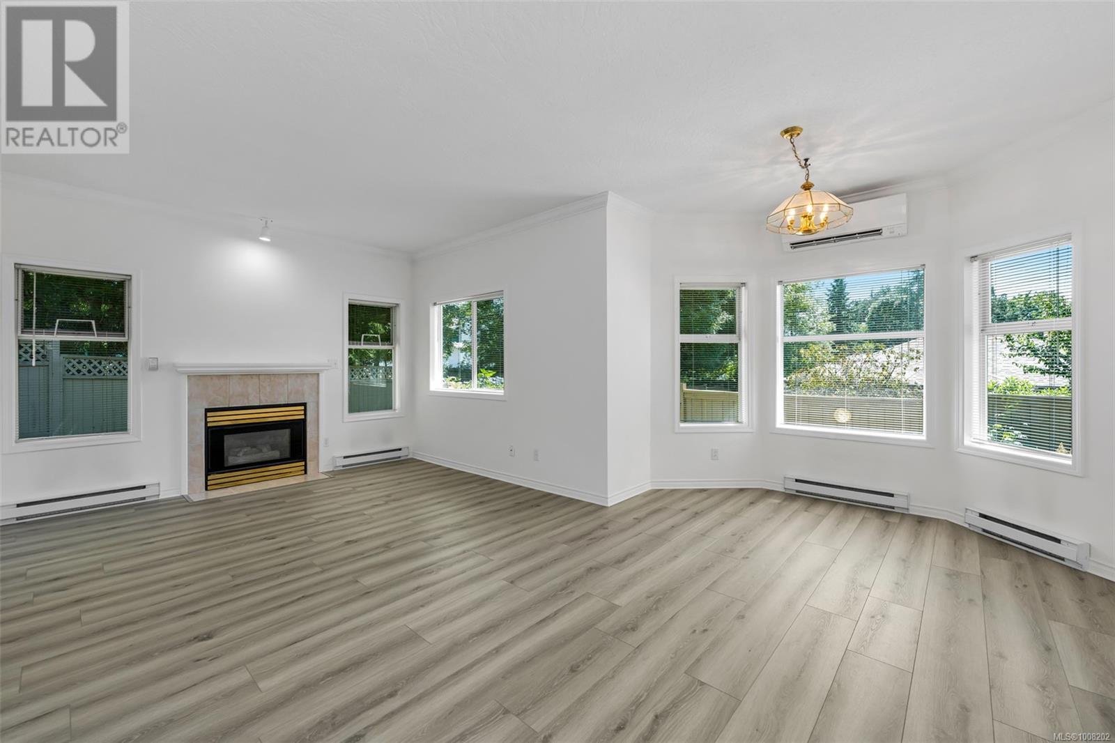 Property at 8 2121 Tzouhalem Rd image 3