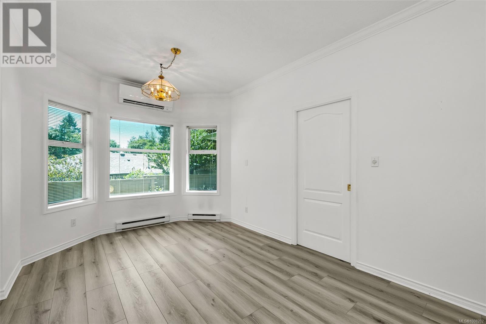 Property at 8 2121 Tzouhalem Rd image 4