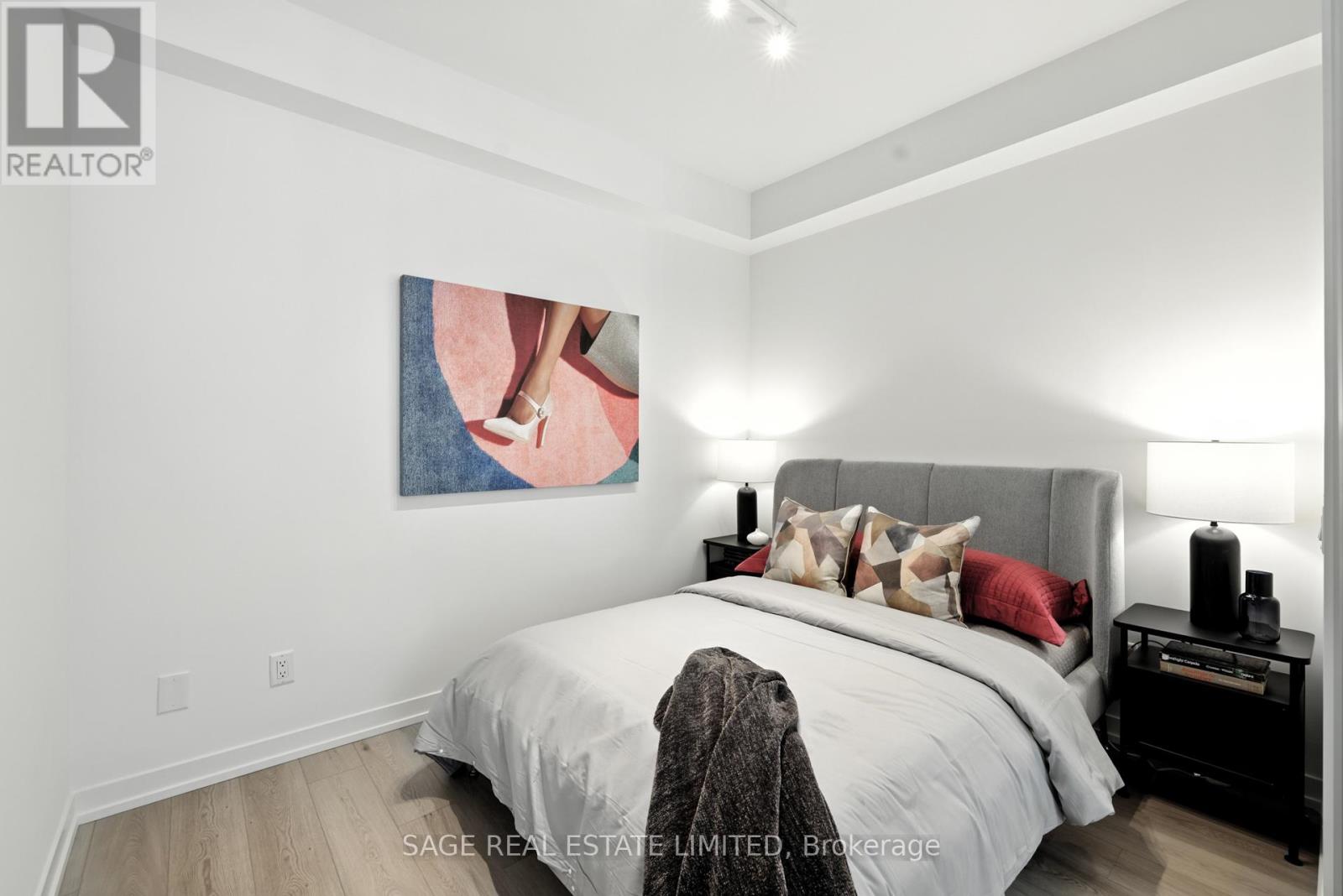 206 - 863 St Clair Avenue W, Toronto, Ontario  M6C 1C4 - Photo 7 - C12302610