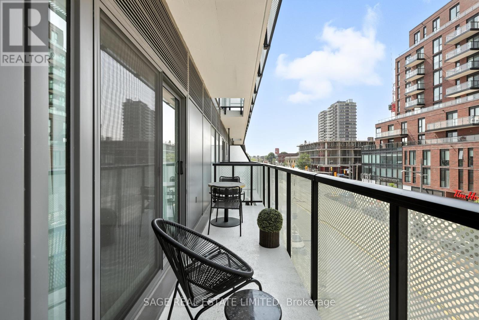 301 - 863 St Clair Avenue W, Toronto, Ontario  M6C 1C4 - Photo 12 - C12302613