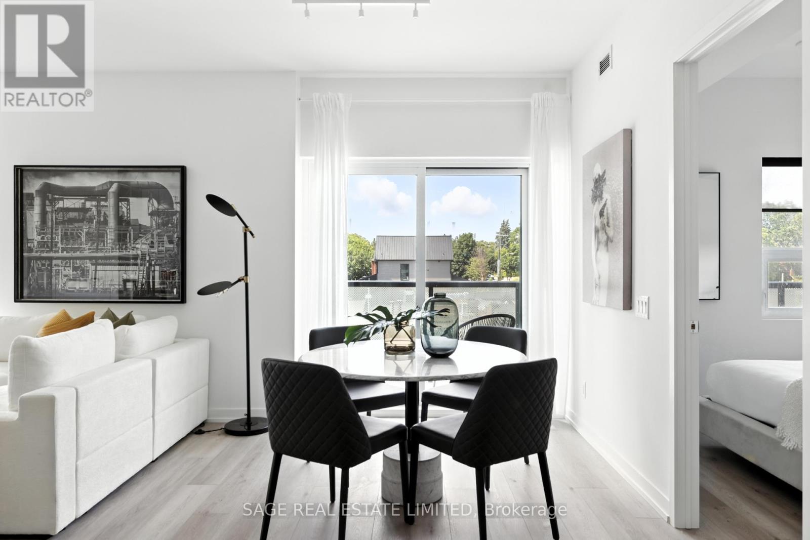 301 - 863 St Clair Avenue W, Toronto, Ontario  M6C 1C4 - Photo 6 - C12302613