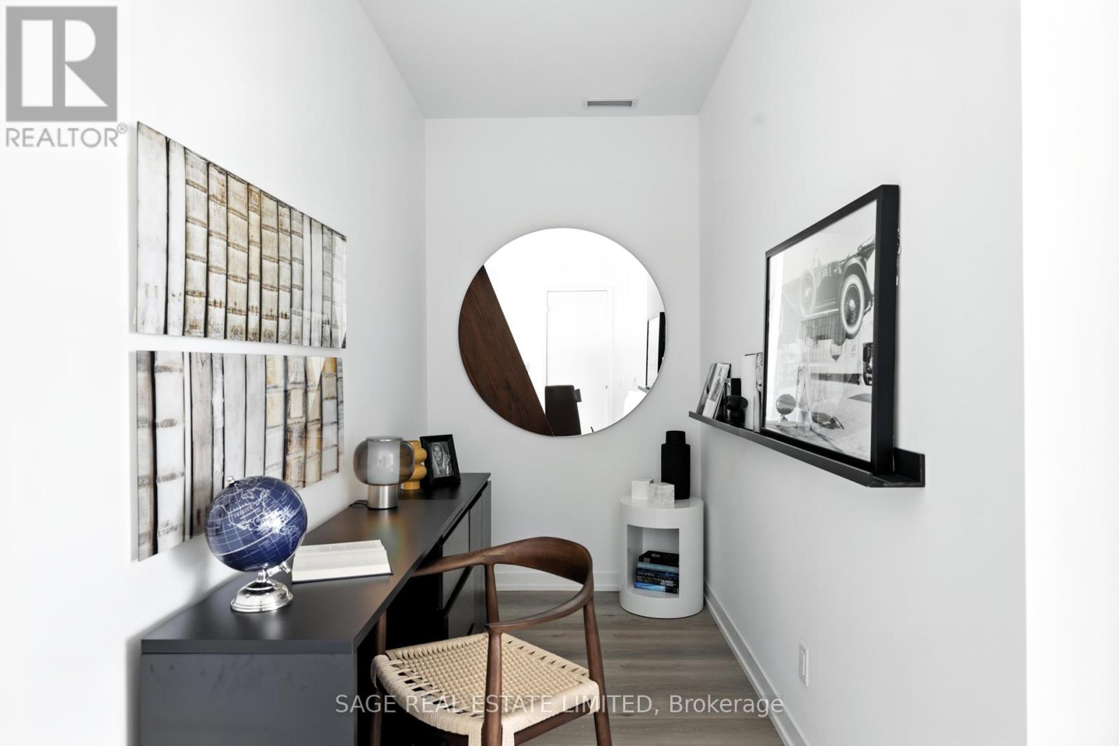 808 - 863 St Clair Avenue W, Toronto, Ontario  M6C 1C4 - Photo 13 - C12302614