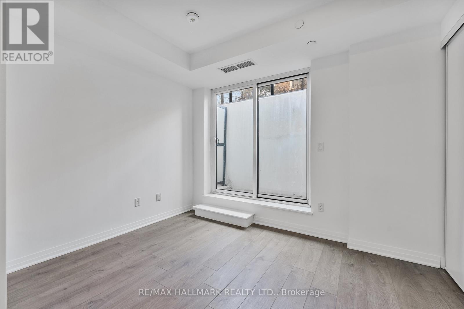 Th 103 - 2301 Danforth Avenue, Toronto, Ontario  M4C 1K5 - Photo 28 - E12302580