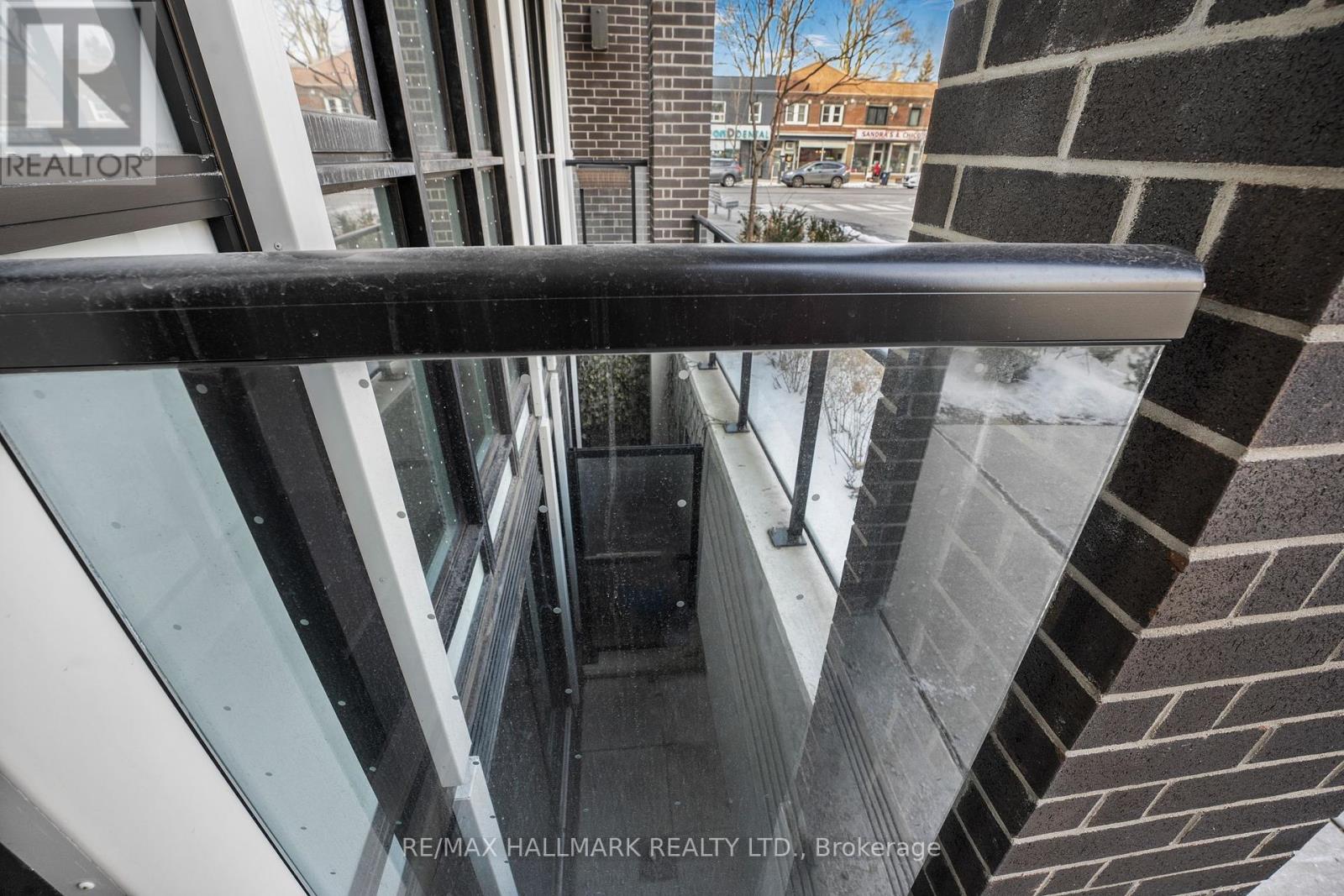 Th 103 - 2301 Danforth Avenue, Toronto, Ontario  M4C 1K5 - Photo 34 - E12302580