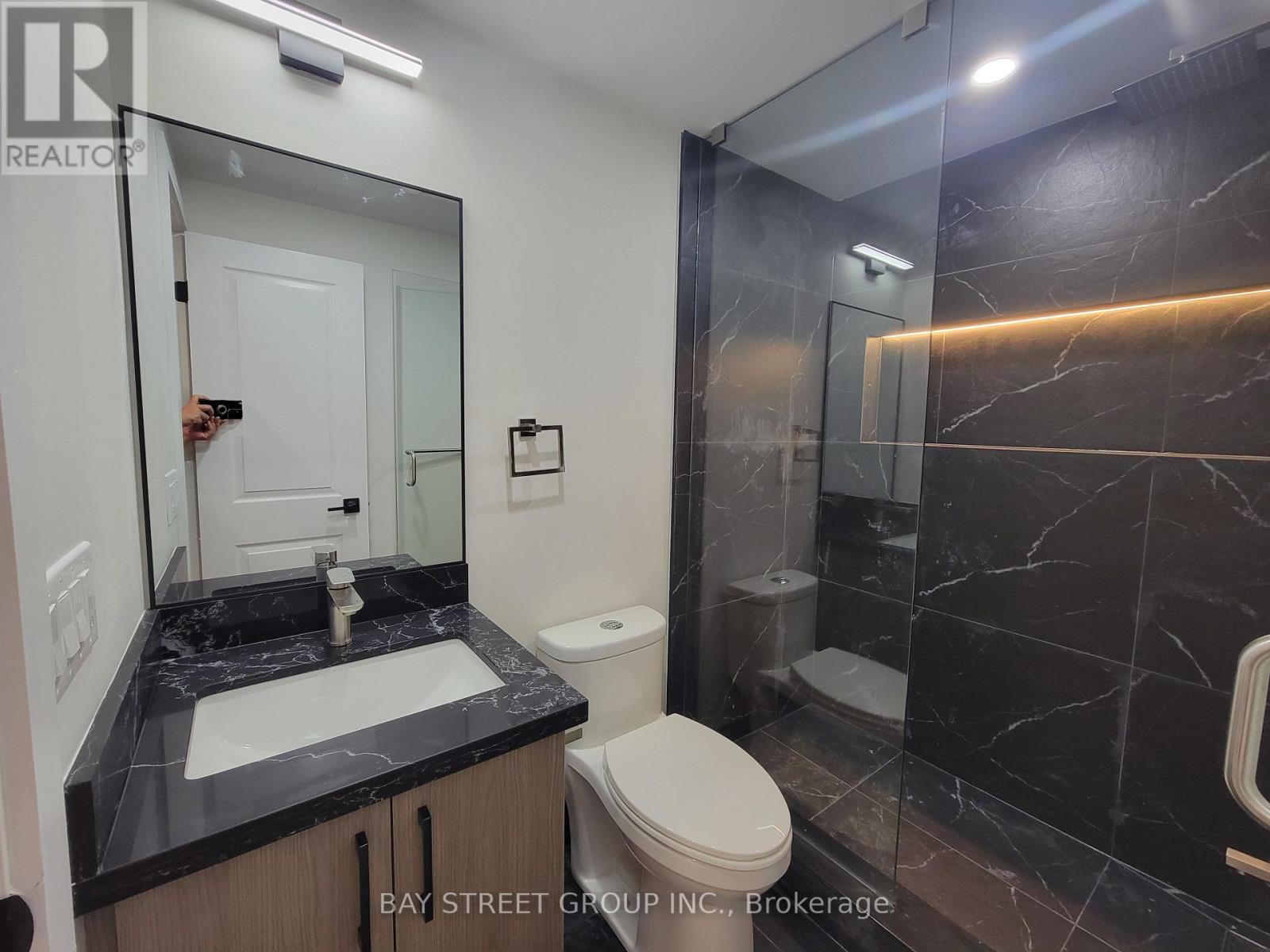 Lower - 1903 Narcissus Gardens, Pickering, Ontario  L1X 2R2 - Photo 10 - E12302584