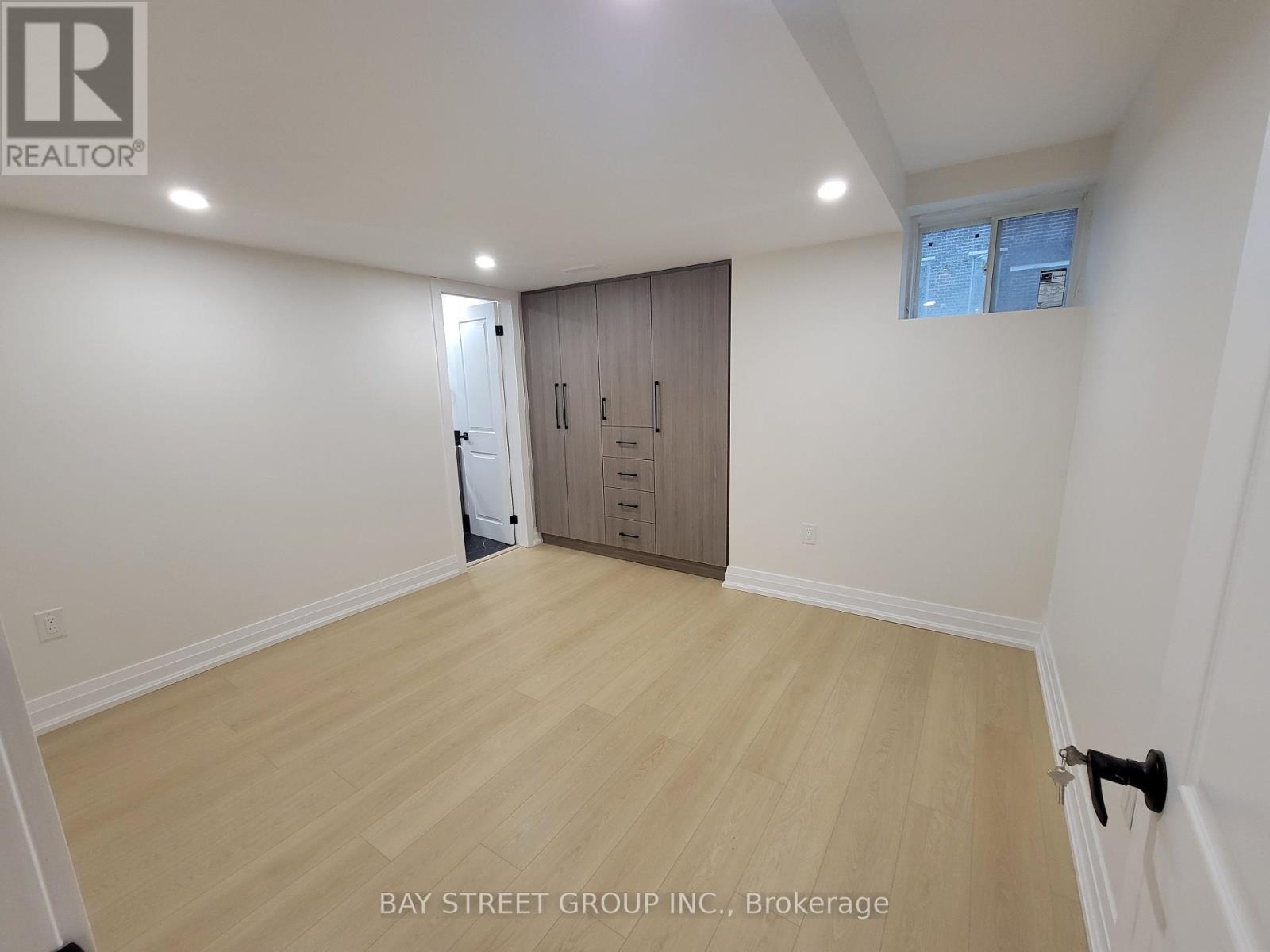 Lower - 1903 Narcissus Gardens, Pickering, Ontario  L1X 2R2 - Photo 16 - E12302584