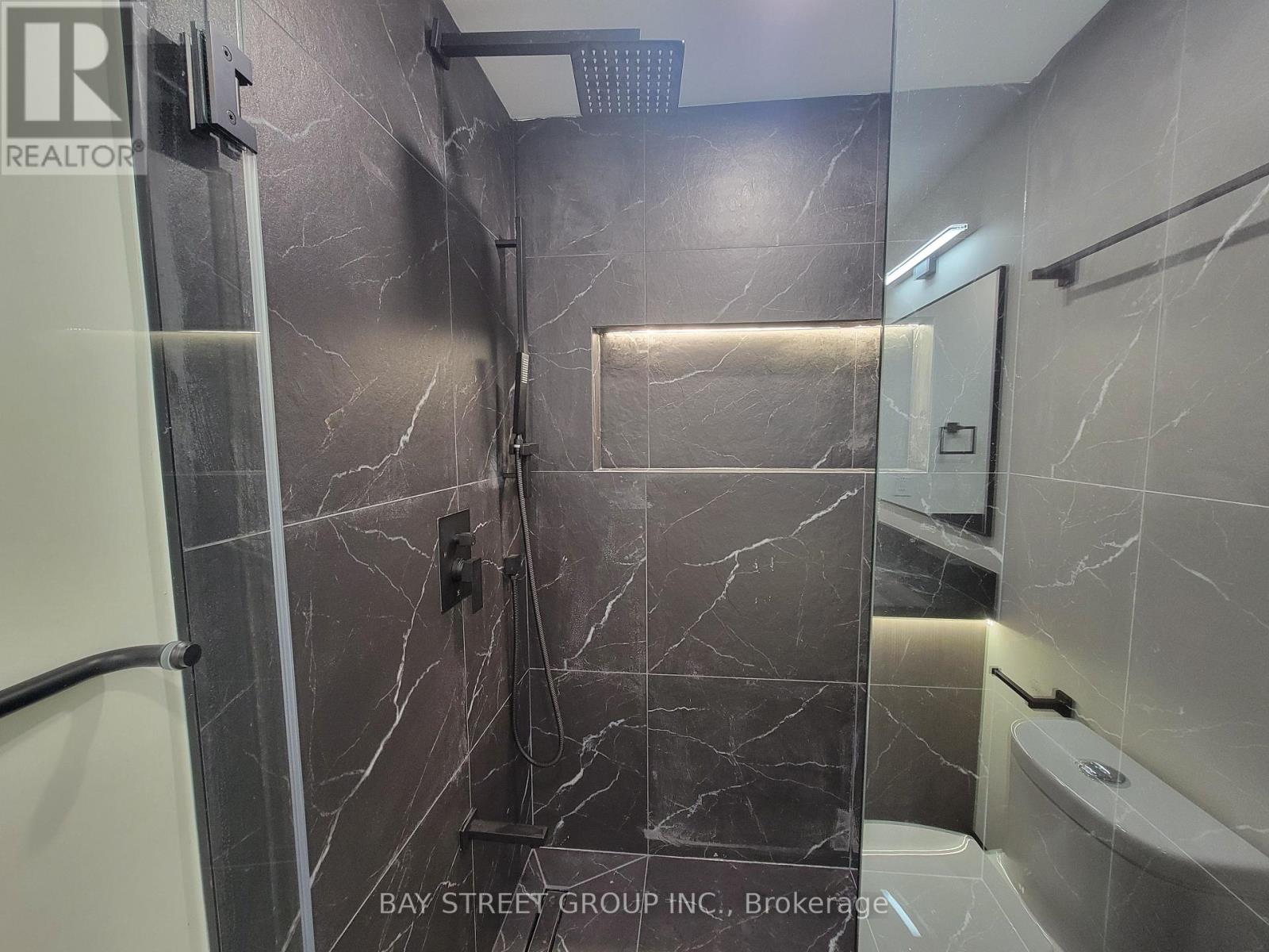 Lower - 1903 Narcissus Gardens, Pickering, Ontario  L1X 2R2 - Photo 20 - E12302584