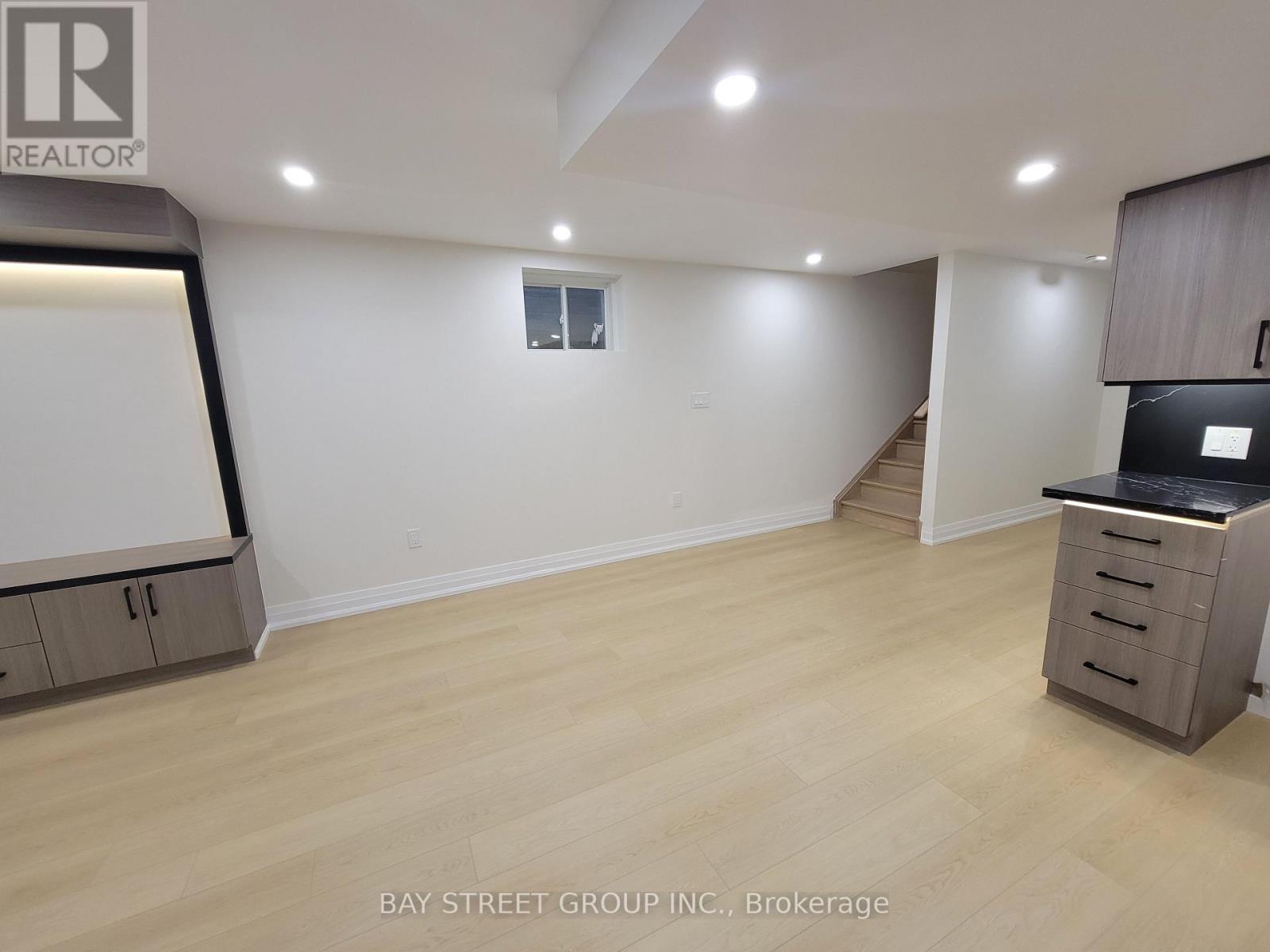 Lower - 1903 Narcissus Gardens, Pickering, Ontario  L1X 2R2 - Photo 25 - E12302584