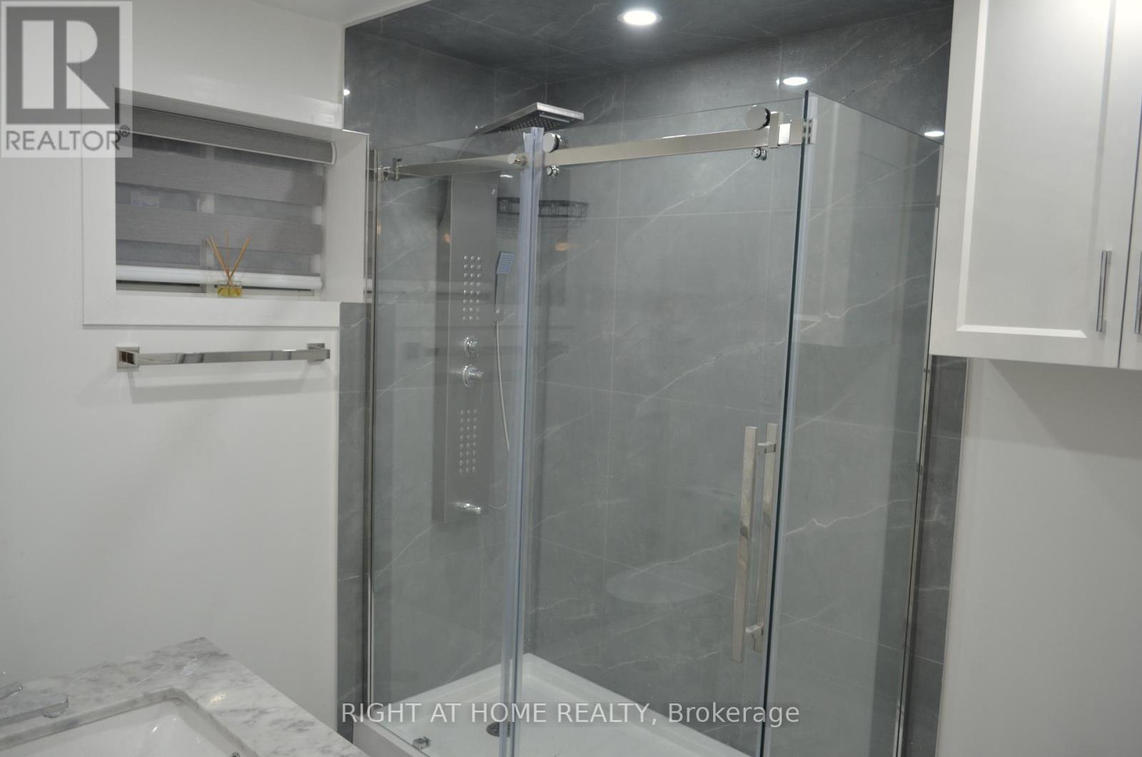 Bsmt - 4 Rovinelli Road, Toronto, Ontario  M1B 4L6 - Photo 13 - E12302668