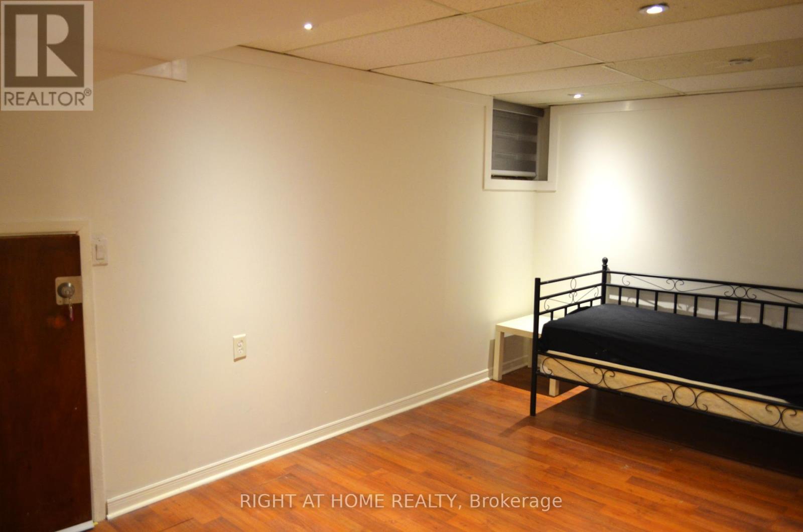Bsmt - 4 Rovinelli Road, Toronto, Ontario  M1B 4L6 - Photo 5 - E12302668