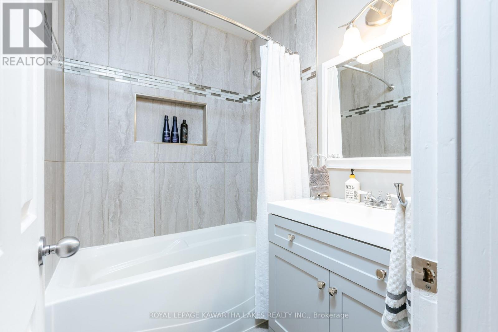 109 Southview Drive, Kawartha Lakes, Ontario  K0M 1G0 - Photo 19 - X12191138