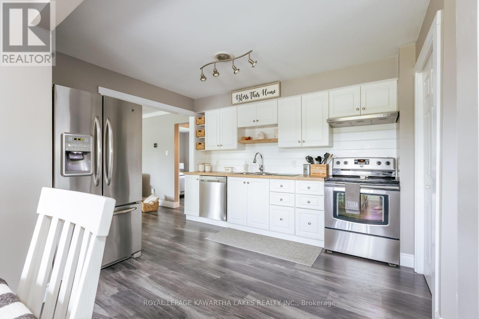 109 Southview Drive, Kawartha Lakes, Ontario  K0M 1G0 - Photo 13 - X12191138