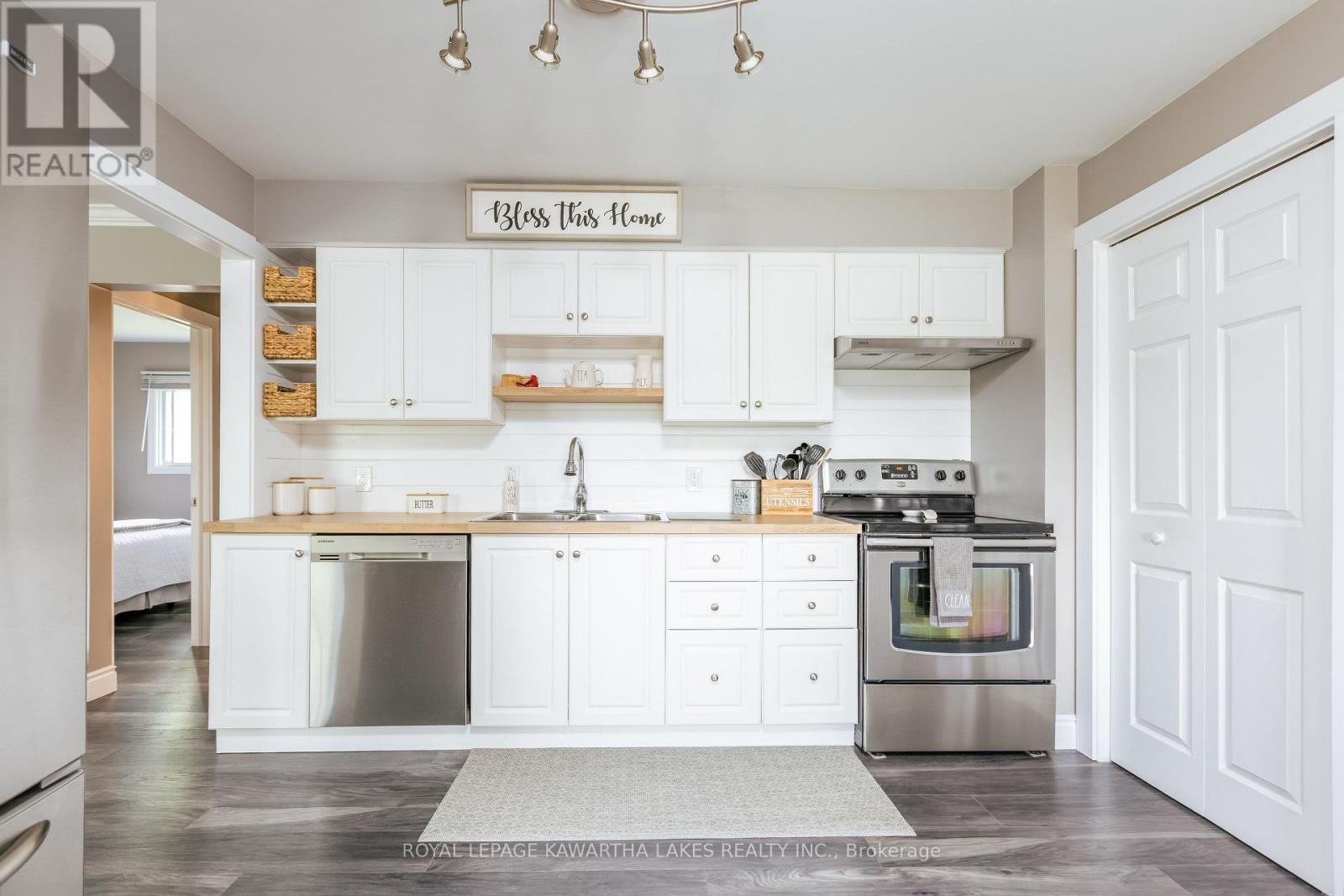 109 Southview Drive, Kawartha Lakes, Ontario  K0M 1G0 - Photo 15 - X12191138