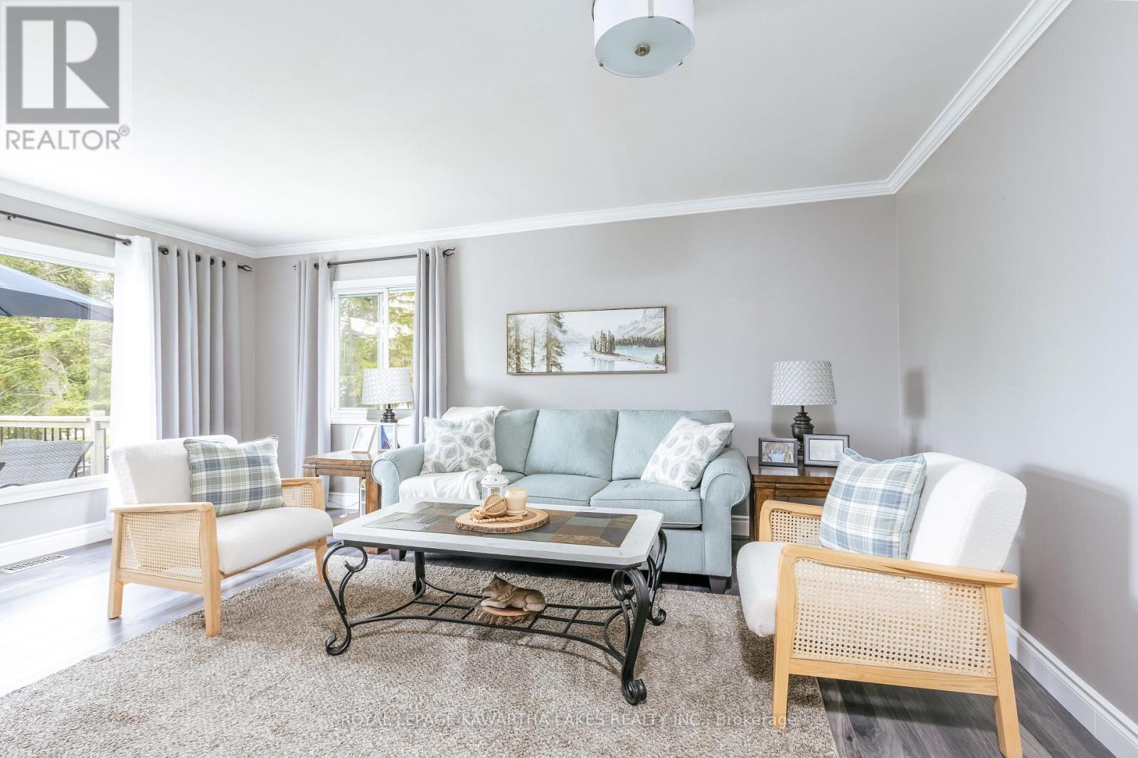 109 Southview Drive, Kawartha Lakes, Ontario  K0M 1G0 - Photo 9 - X12191138