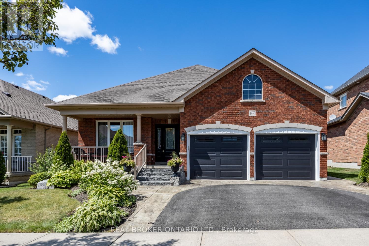 Property at 941 GREENLEAF CIRCLE image 1