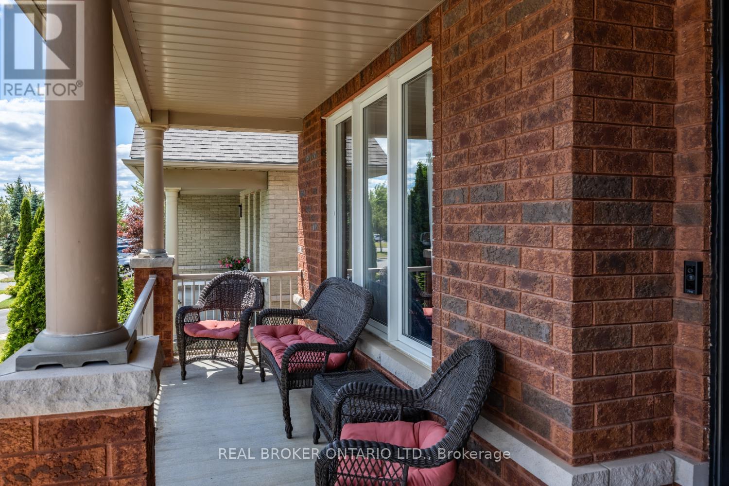 Property at 941 GREENLEAF CIRCLE image 5