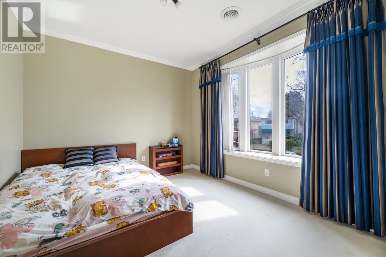 Listing Picture 18 of 29 : 2727 W 24 AVENUE, Vancouver / 溫哥華 - 魯藝地產 Yvonne Lu Group - MLS Medallion Club Member