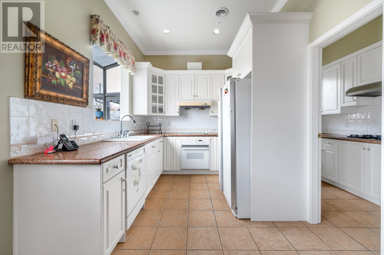 Listing Picture 11 of 29 : 2727 W 24 AVENUE, Vancouver / 溫哥華 - 魯藝地產 Yvonne Lu Group - MLS Medallion Club Member