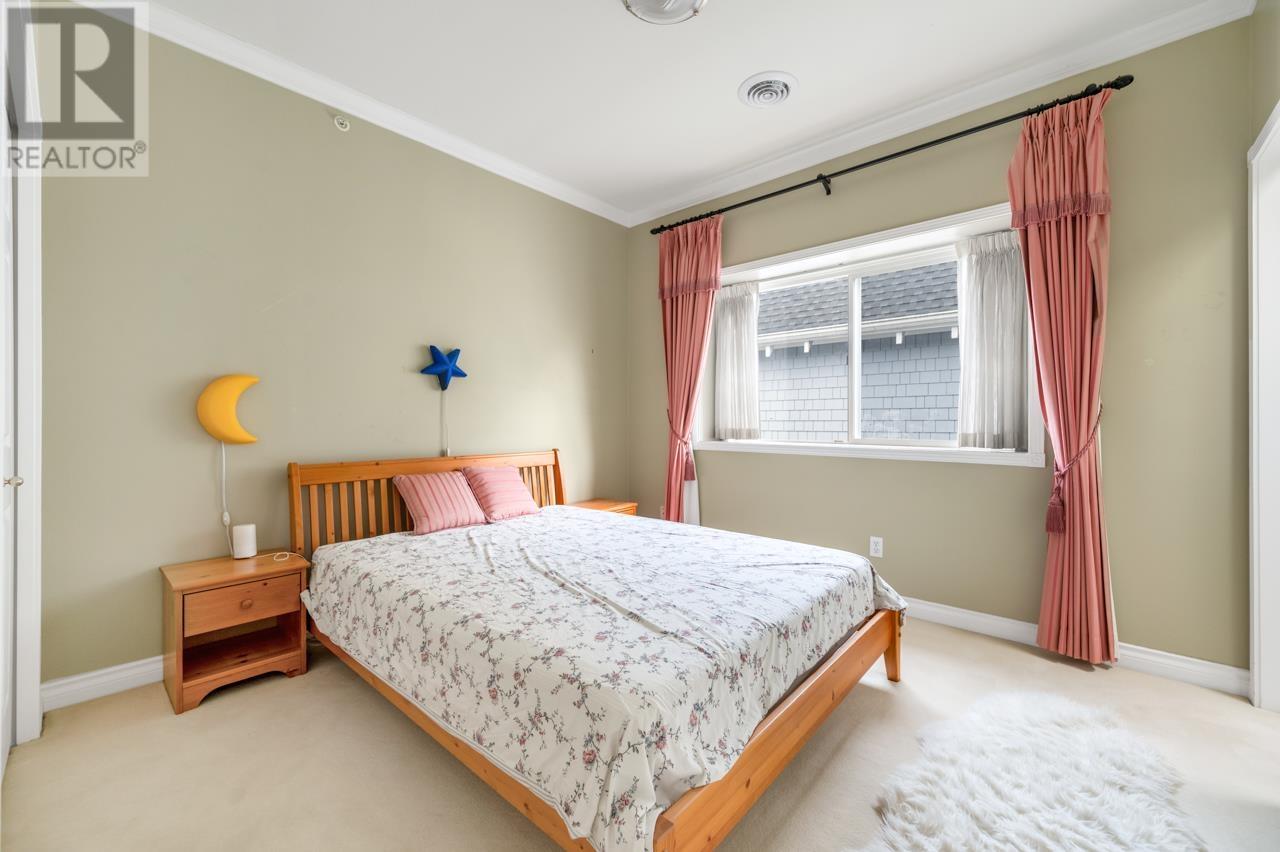 Listing Picture 22 of 29 : 2727 W 24 AVENUE, Vancouver / 溫哥華 - 魯藝地產 Yvonne Lu Group - MLS Medallion Club Member