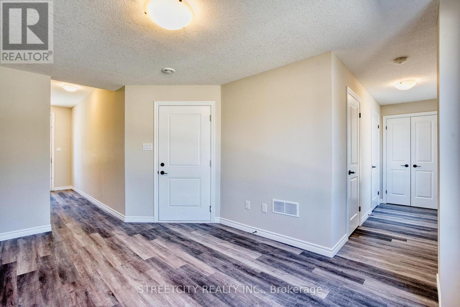 397 Callaway Road, London North, Ontario  N6G 0N8 - Photo 8 - X12302763