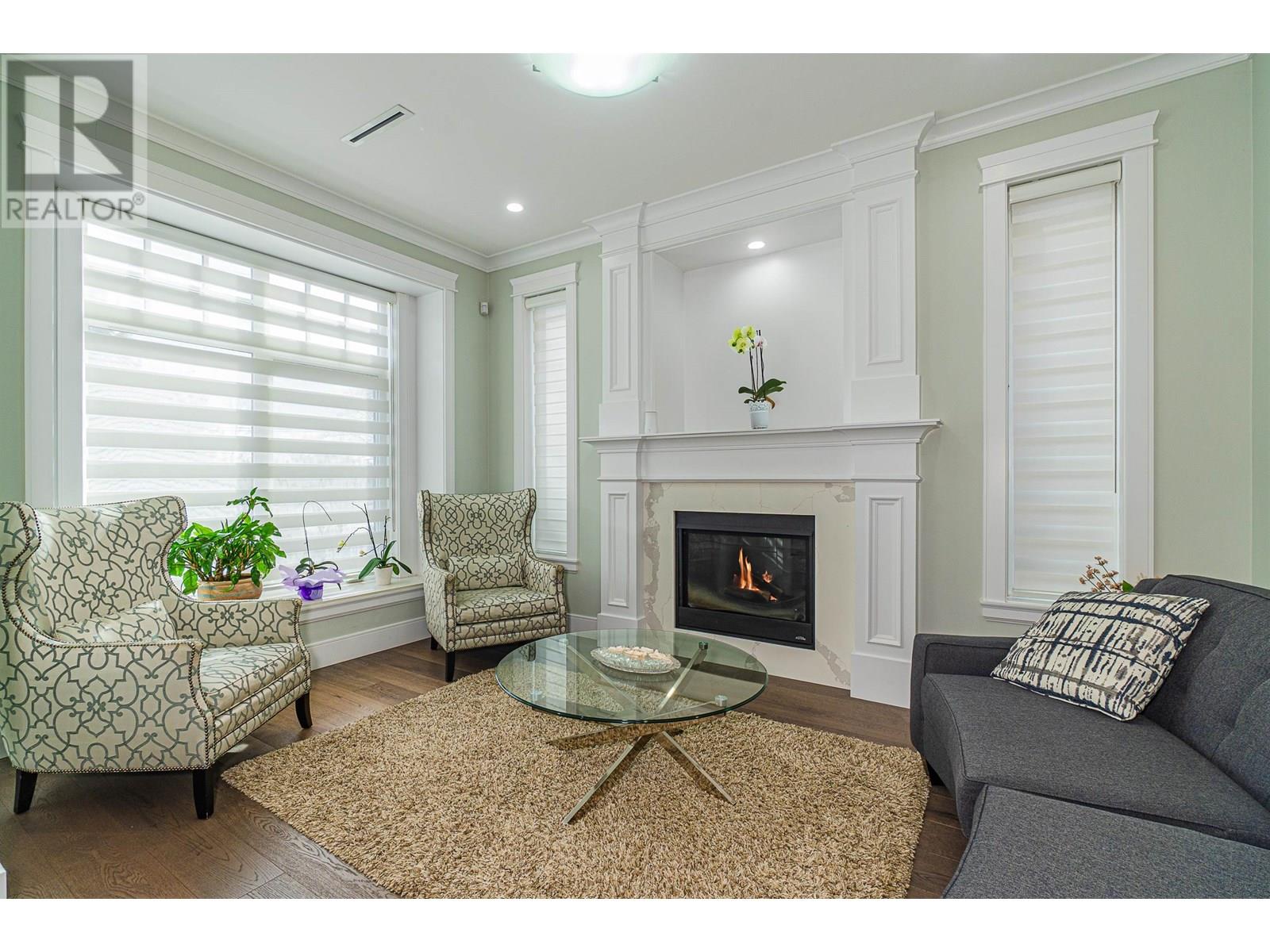 Property at 5029 MARINE DRIVE image 4