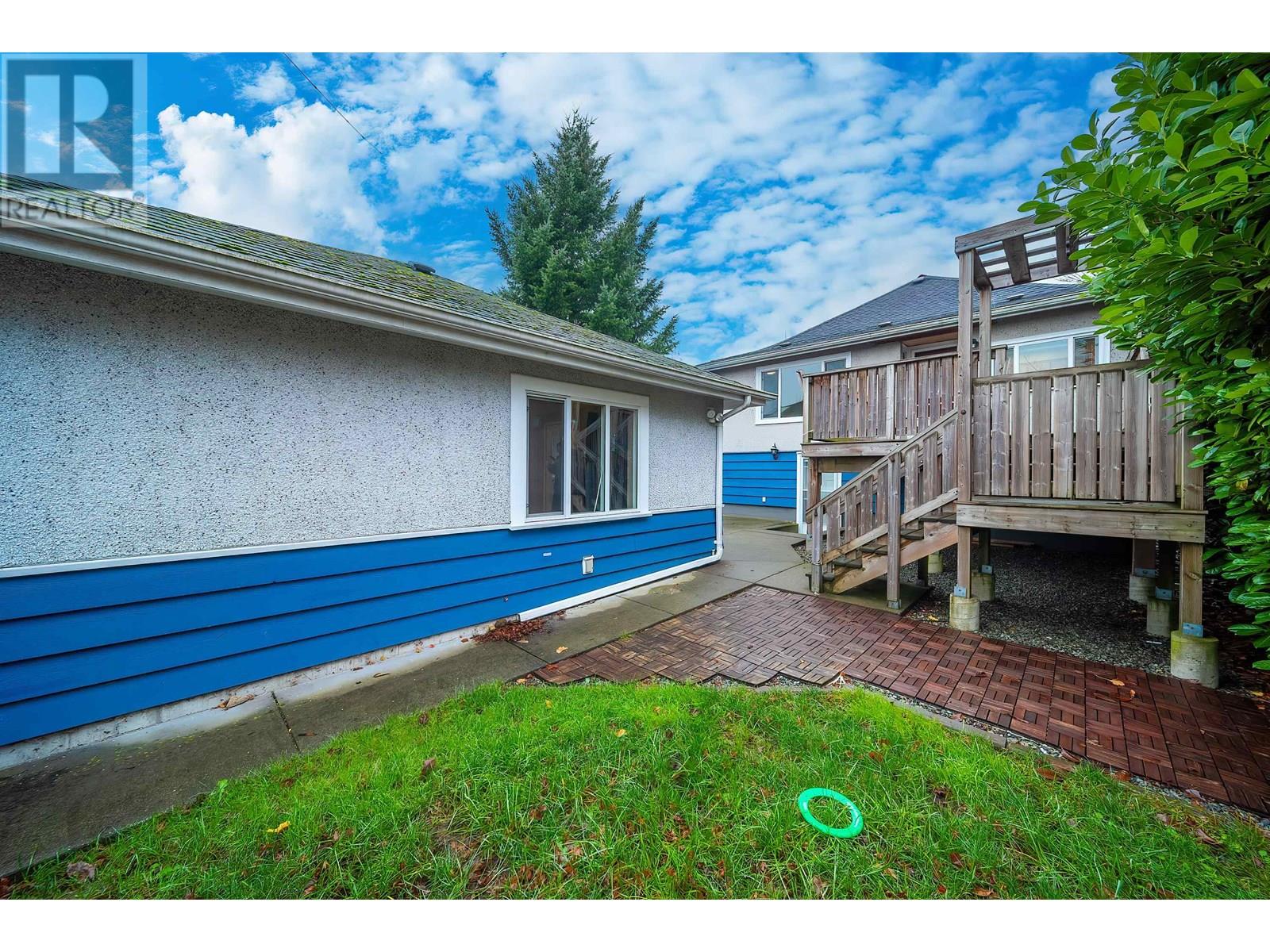 454 Kelly Street, New Westminster, British Columbia  V3L 3T9 - Photo 30 - R2985601