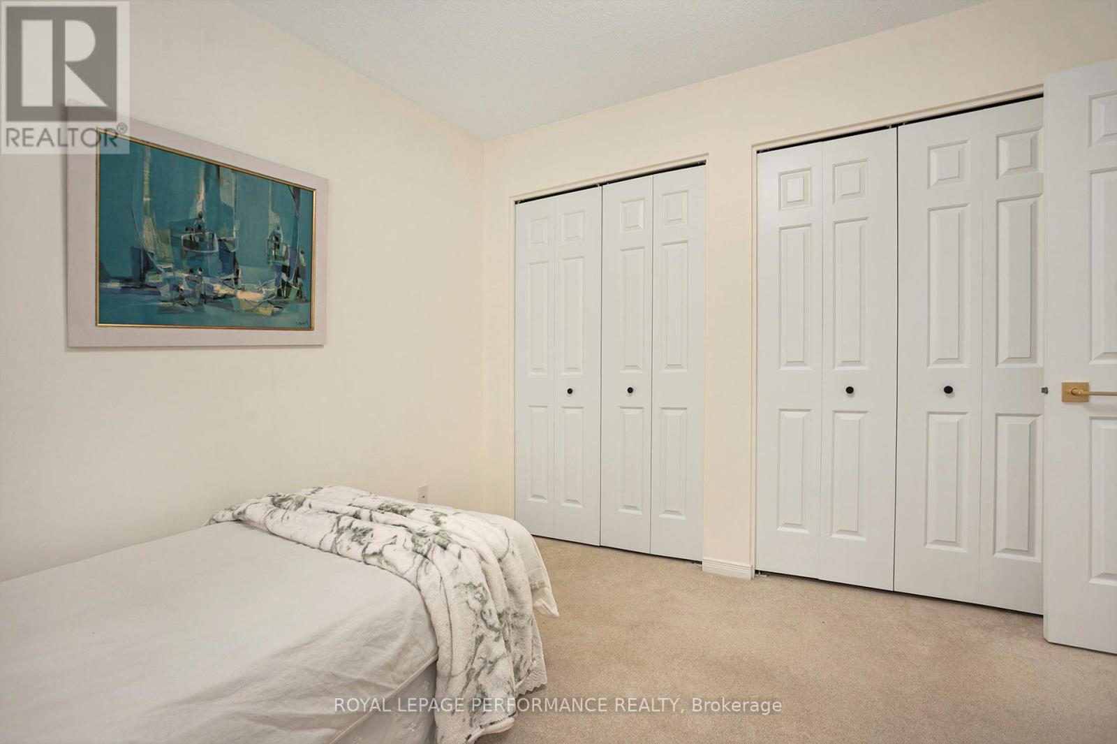 81 Waterford Drive, Ottawa, Ontario  K2E 7V4 - Photo 36 - X12302762