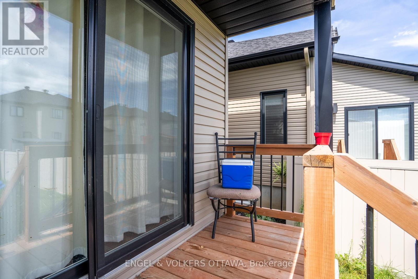 661 Conservation Street, Casselman, Ontario  K0A 1M0 - Photo 3 - X12302778