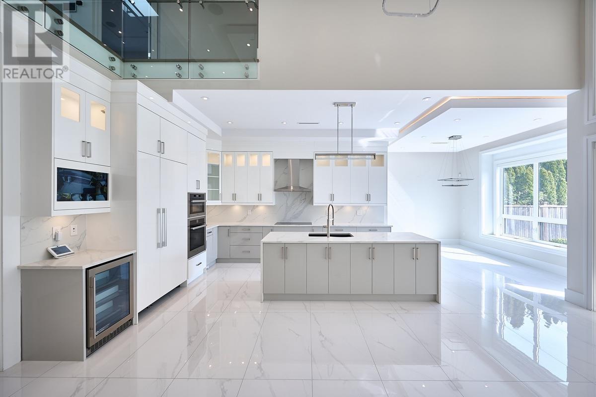 7680 STEVESTON HIGHWAY, Richmond, British Columbia