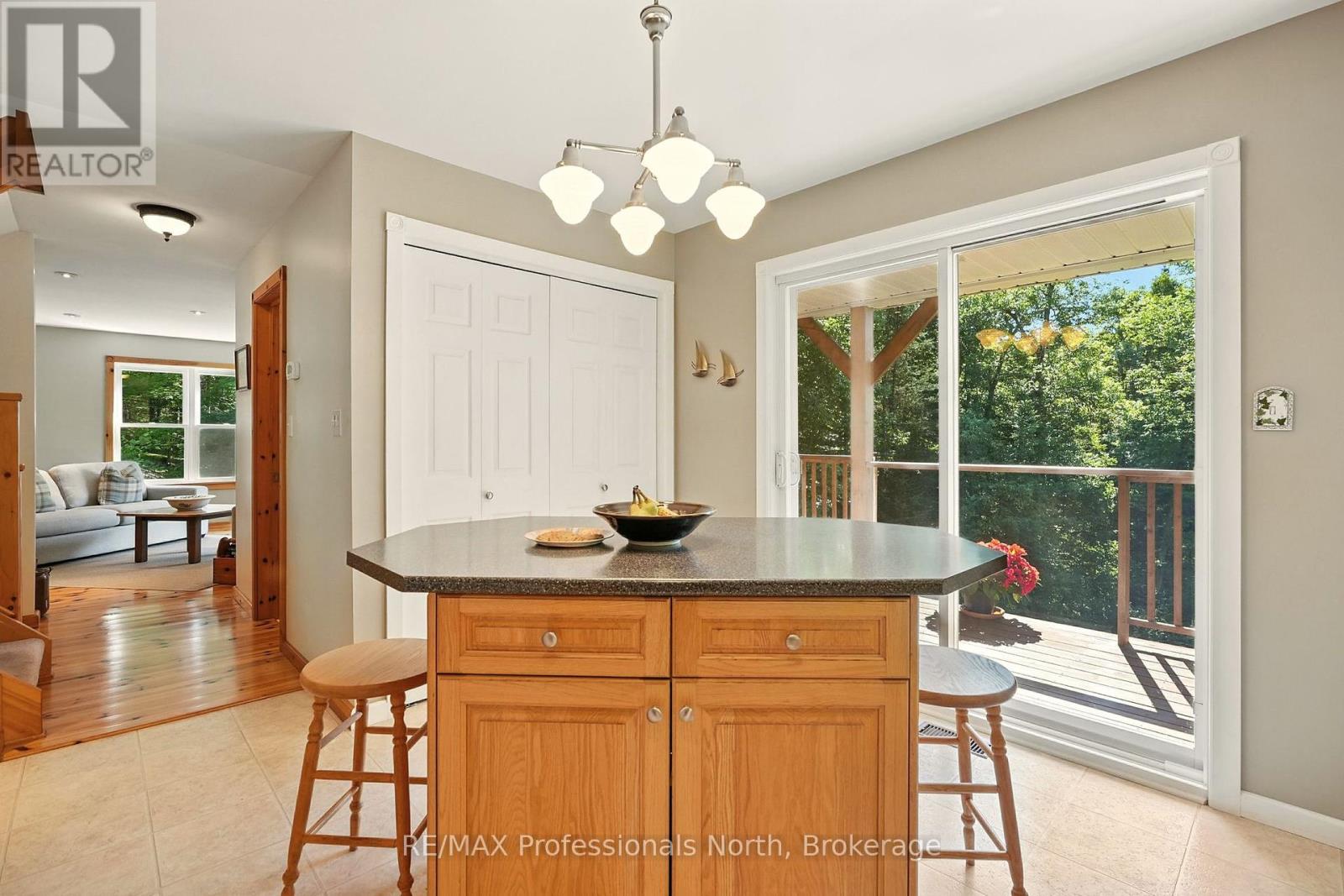 1237 Williamsport Road, Huntsville, Ontario  P1H 2J4 - Photo 15 - X12302536