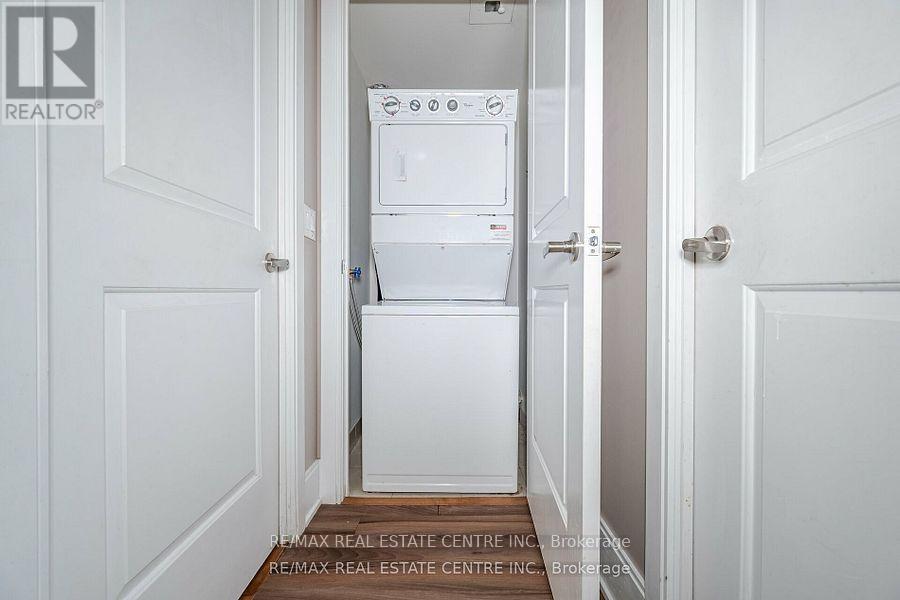 204 - 330 Burnhamthorpe Road, Mississauga, Ontario  L5B 0E1 - Photo 28 - W12302472