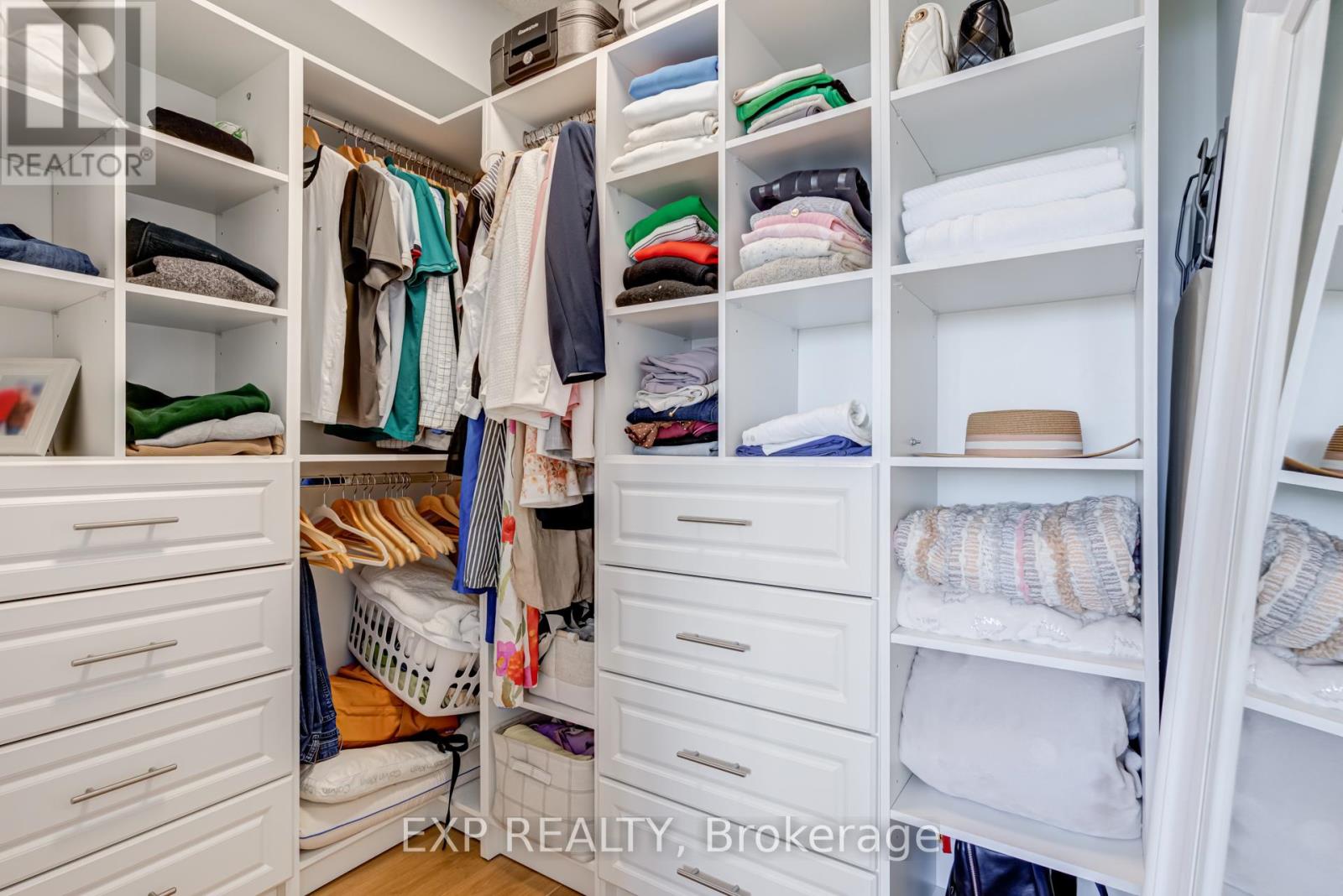 1002 - 2088 Lawrence Avenue W, Toronto, Ontario  M9N 3Z9 - Photo 15 - W12302480