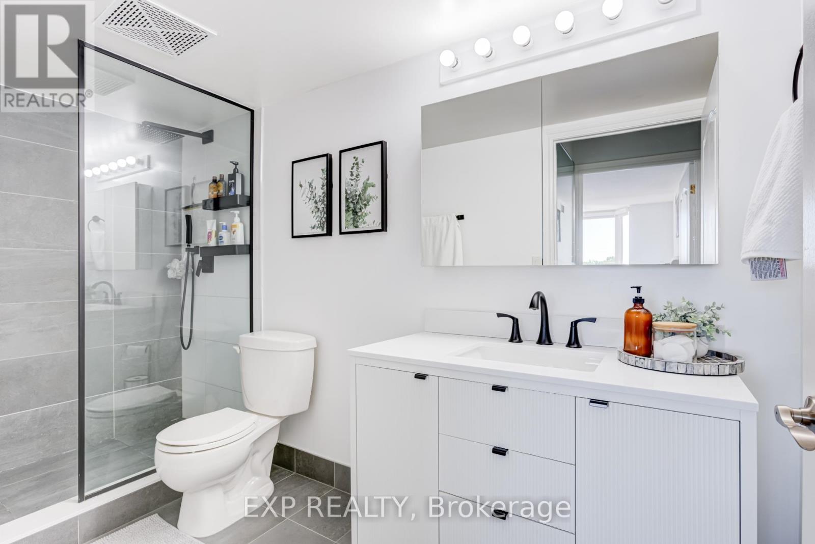 1002 - 2088 Lawrence Avenue W, Toronto, Ontario  M9N 3Z9 - Photo 16 - W12302480
