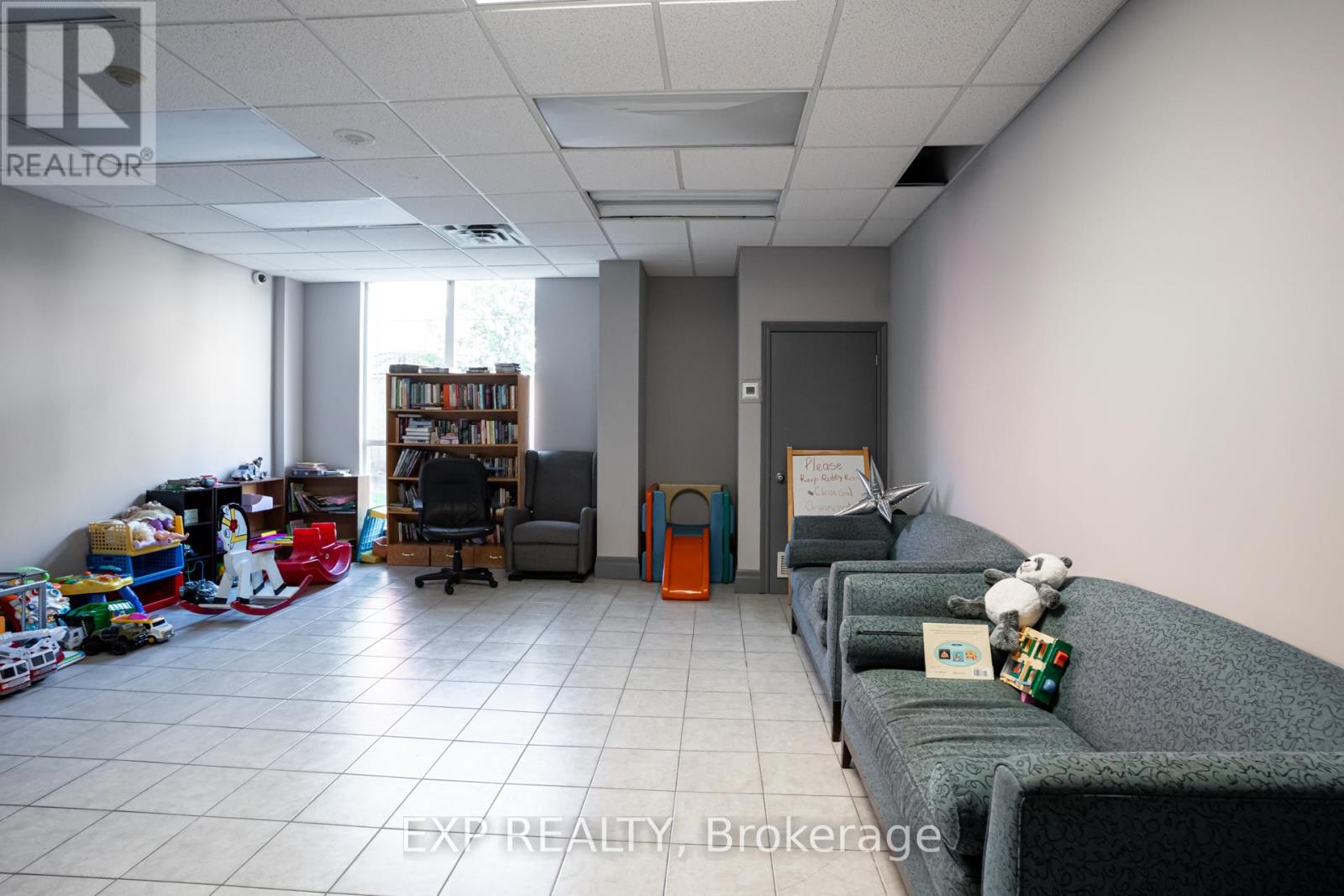 1002 - 2088 Lawrence Avenue W, Toronto, Ontario  M9N 3Z9 - Photo 27 - W12302480