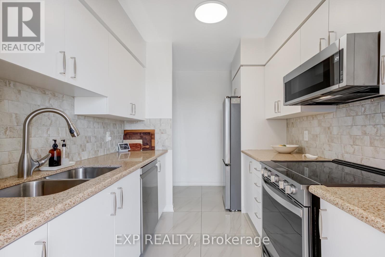1002 - 2088 Lawrence Avenue W, Toronto, Ontario  M9N 3Z9 - Photo 8 - W12302480