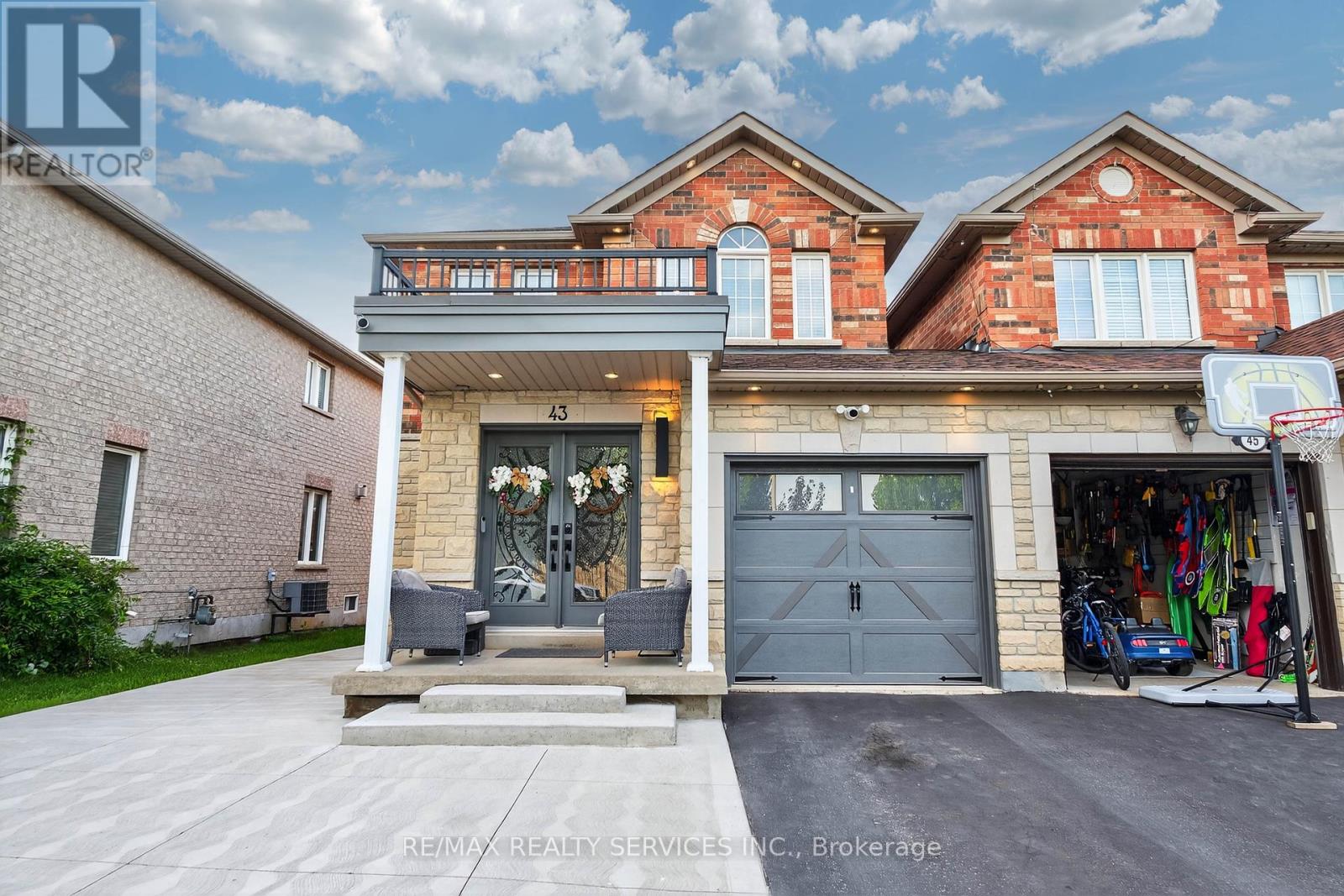Property at 43 MOWAT CRESCENT image 1