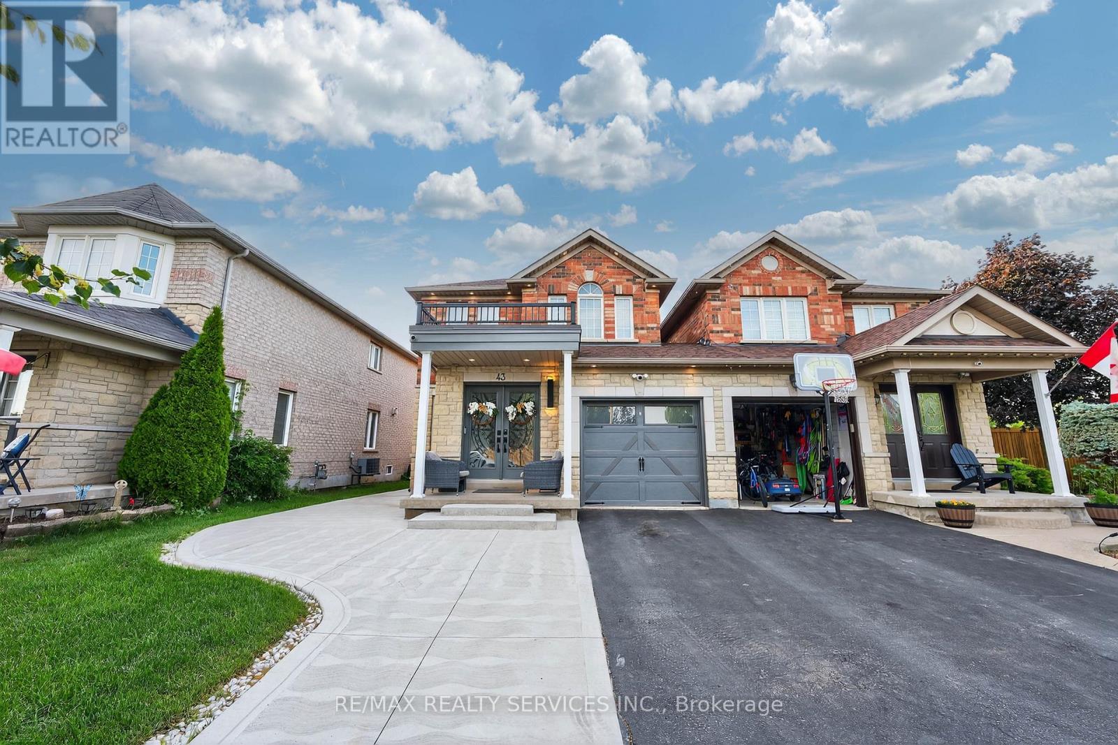 Property at 43 MOWAT CRESCENT image 2