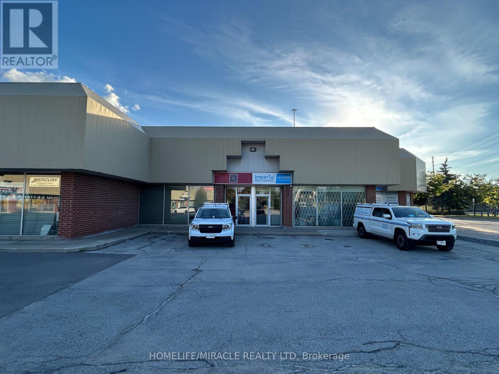 1 (Upper Level) - 2001 Albion Road, Toronto, Ontario  M9W 6V6 - Photo 2 - W12301323