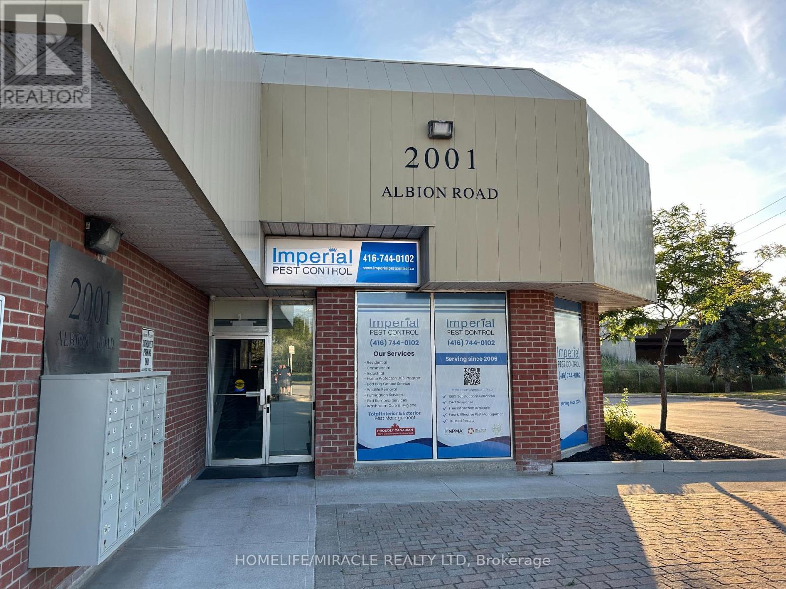 1 (Upper Level) - 2001 Albion Road, Toronto, Ontario  M9W 6V6 - Photo 3 - W12301323