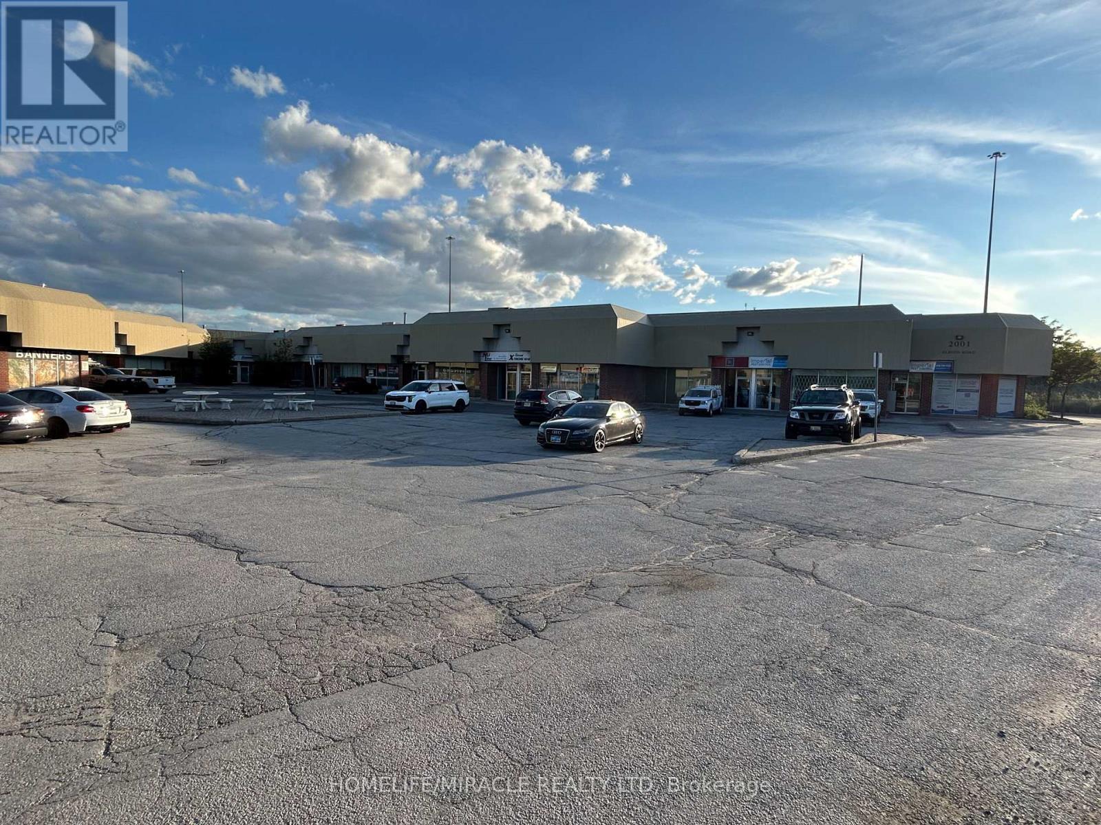 1 (Upper Level) - 2001 Albion Road, Toronto, Ontario  M9W 6V6 - Photo 1 - W12301323