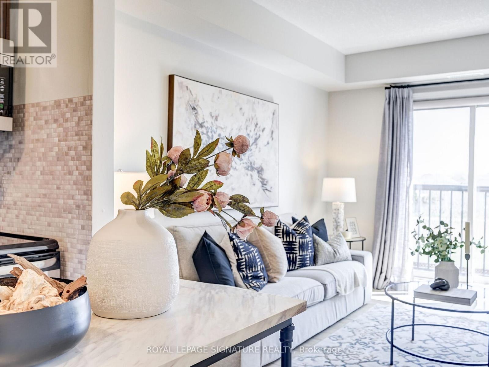 Property at 205 - 886 GOLF LINKS ROAD image 4