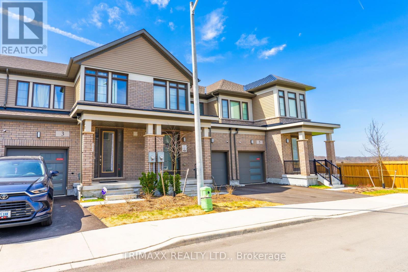 4 - 10 Freedom Crescent, Hamilton, Ontario  L0R 1W0 - Photo 2 - X12302661