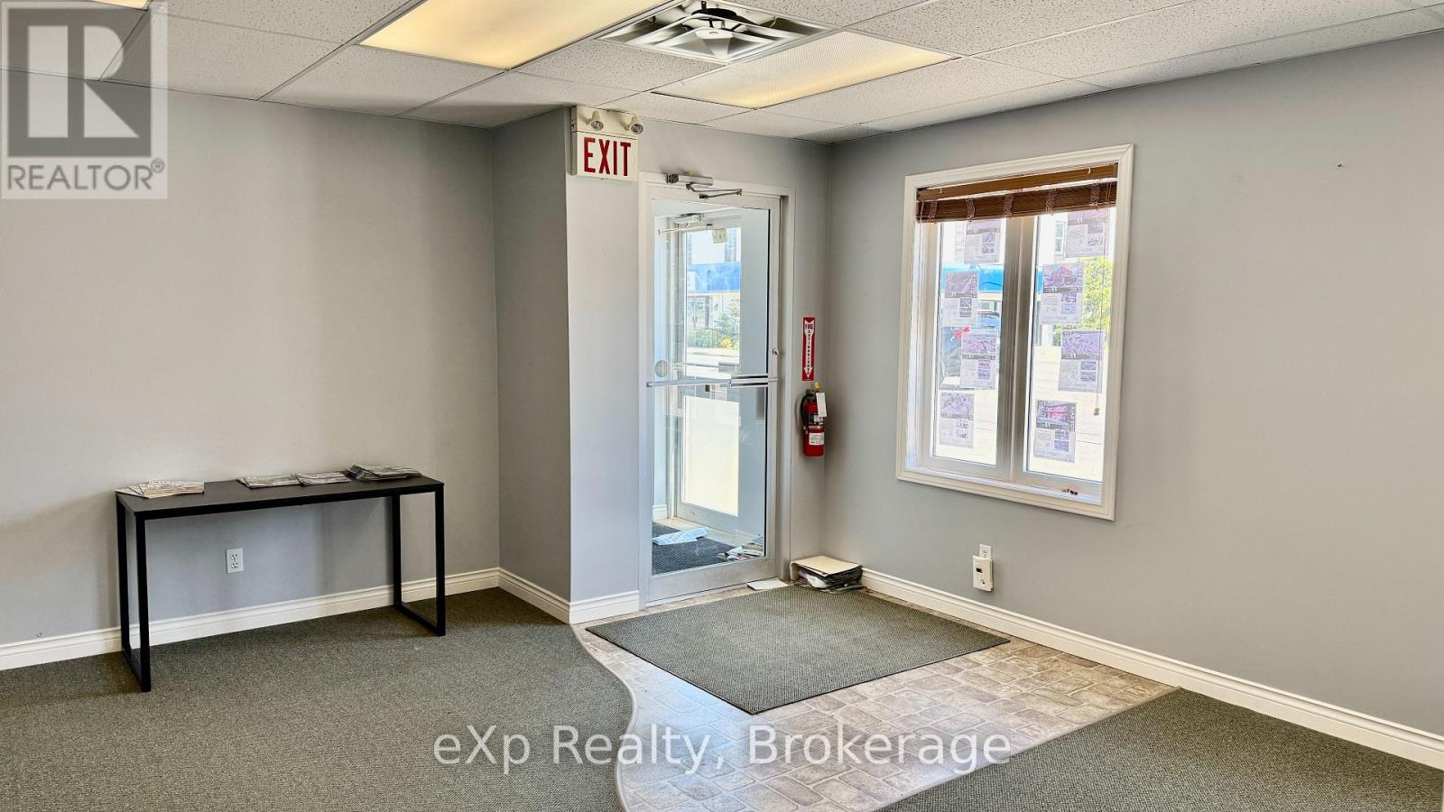 414 10th Street, Hanover, Ontario  N4N 1P6 - Photo 5 - X12302742