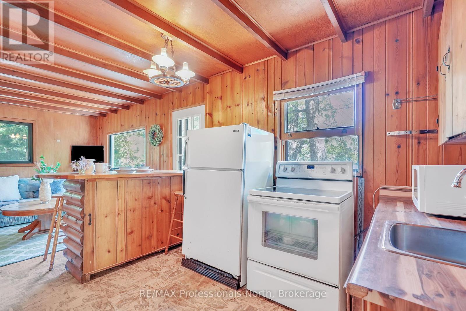1073 Ward Lane N, Bracebridge, Ontario  P1L 1X1 - Photo 32 - X12302746